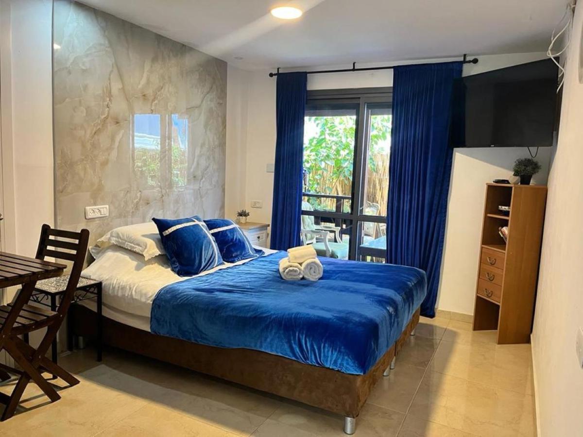하데라 Ahuzat Shaul Seaside B&B 외부 사진